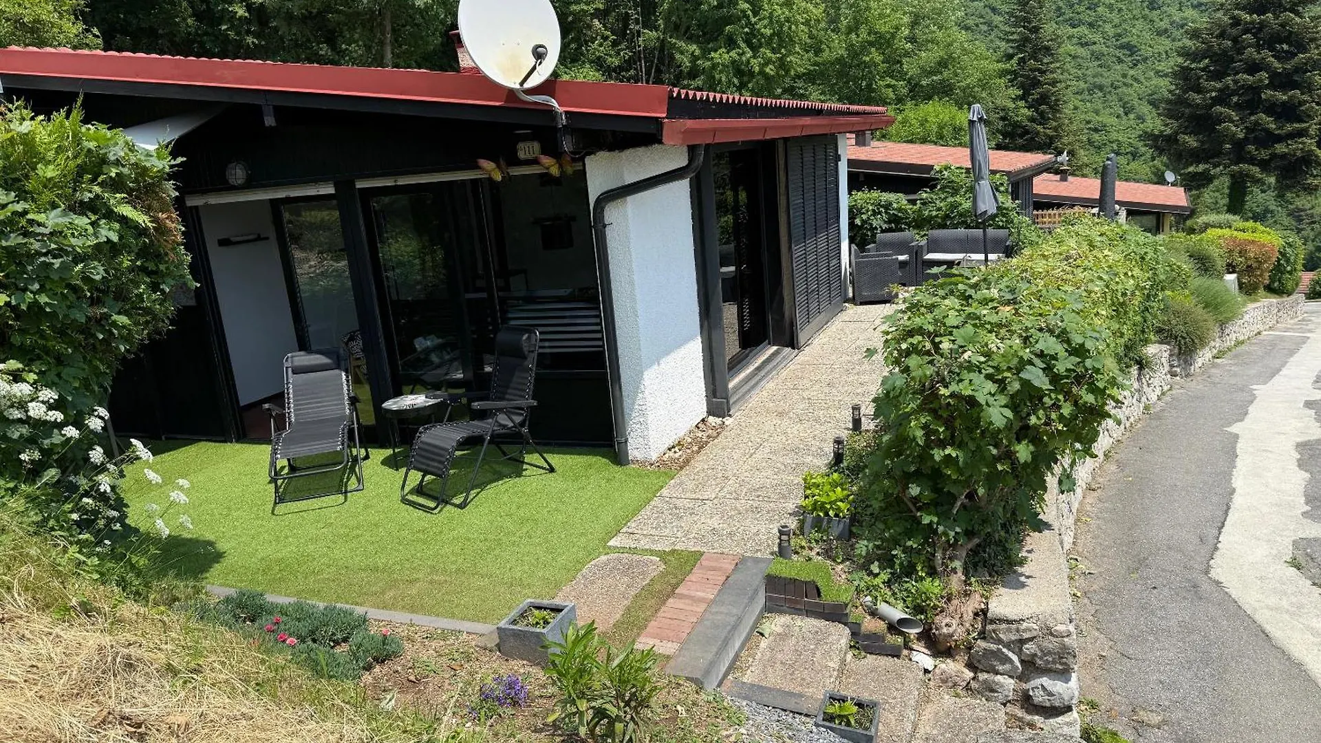 Italy Bungalow Gardalake Tignale. Sunclass